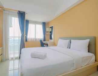 Bedroom 2 Studio Minimalist at The Oasis Apartment near Waterboom Cikarang By Travelio