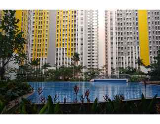 Swimming Pool 2 2BR Apartment @ Springlake Summarecon By Travelio