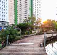 Lobi 4 1BR at Green Pramuka Apartment near Mall By Travelio