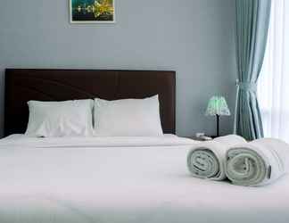 Kamar Tidur 2 2BR Classy Apartment at Menteng Park with City View By Travelio