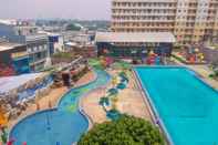 Kolam Renang 1BR Best Price Apartment at Teluk Intan By Travelio