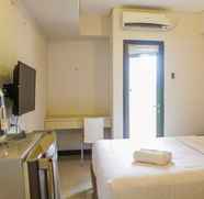 Bilik Tidur 2 Studio Homey and Simply Furnished Apartment at 19 Avenue By Travelio