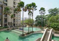 Kolam Renang 7 2BR Homey at Grand Palace Kemayoran By Travelio