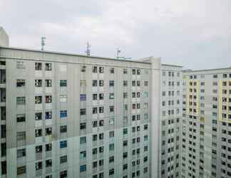 Bangunan 2 1BR Strategic Kalibata City Apartment By Travelio