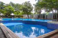 สระว่ายน้ำ Best Value 2BR Westmark Apartment By Travelio