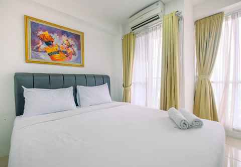 ห้องนอน Modern Living Studio at Tifolia Apartment By Travelio