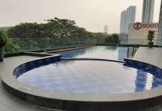 Kolam Renang 2 Studio Good Place Apartment at U Residence By Travelio 