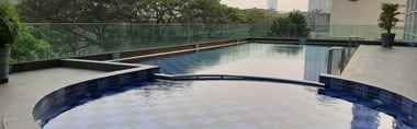 Kolam Renang 2 Studio Good Place Apartment at U Residence By Travelio 