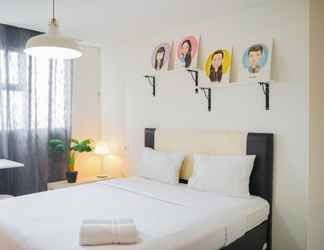 Kamar Tidur 2 Studio Minimalist Design Apartment at Bintaro Icon By Travelio