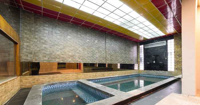 Swimming Pool Glamour Hotel & Spa