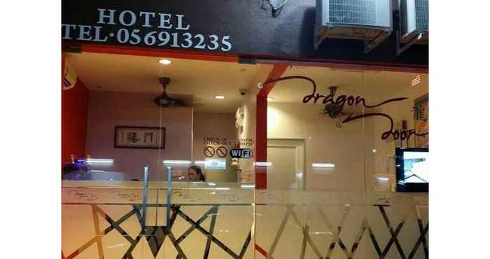 Lobby Dragon Door Hotel