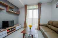 Lobby Comfy 2BR Apartment at Pejaten Park By Travelio