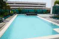 Swimming Pool 1BR Simply Pangeran Jayakarta Apartment By Travelio