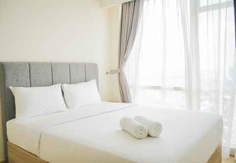 Kamar Tidur 2BR Chic and Cozy Apartment at Menteng Park By Travelio