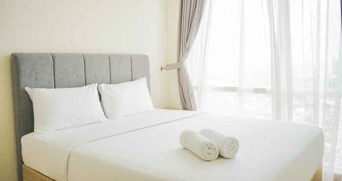 Kamar Tidur 2BR Chic and Cozy Apartment at Menteng Park By Travelio