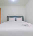 BEDROOM 2BR Cozy and Minimalist Green Bay Condominium Apartment By Travelio