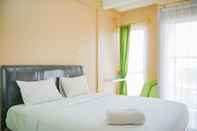 ห้องนอน Studio Cozy Apartment at Tamansari Skylounge near Soetta Airport By Travelio