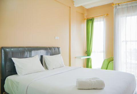 Bedroom Studio Cozy Apartment at Tamansari Skylounge near Soetta Airport By Travelio