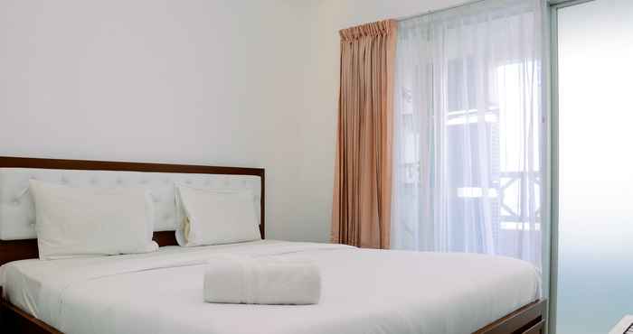 Kamar Tidur 2BR Comfortable Green Central City Apartment By Travelio