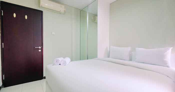 Kamar Tidur 2BR Spacious and Comfy Nifarro Park Apartment By Travelio