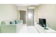 Ruang Umum 2BR Spacious and Comfy Nifarro Park Apartment By Travelio