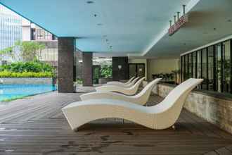 Kolam Renang 4 Homey and Modern Tamansari Semanggi 2BR Apartment By Travelio