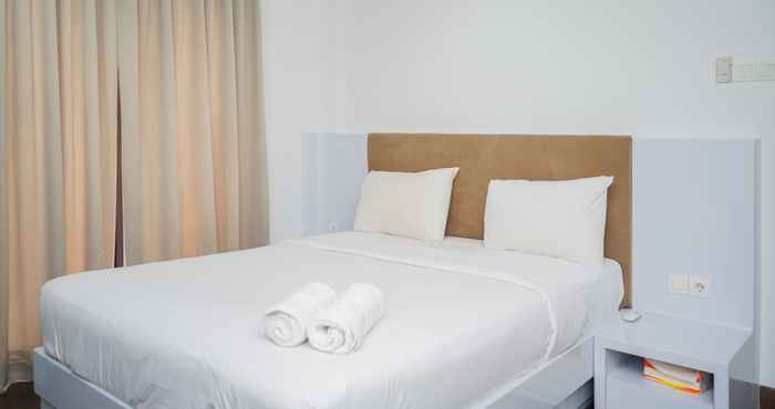 Kamar Tidur Homey and Modern Tamansari Semanggi 2BR Apartment By Travelio