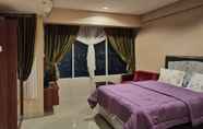 Kamar Tidur 5 Grand Kamala Lagoon By Steve Property