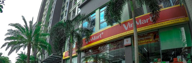 Lobi Bland Landmark Luxury Residence by BeVista