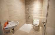 Toilet Kamar 4 Apatel Kelapa Gading Boulevard 08