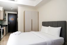 Kamar Tidur Studio Trendy at Menteng Park Apartment By Travelio