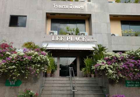 ภายนอกอาคาร Lee Place Hotel