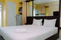 Bedroom Studio Stylish and Convenient Green Pramuka Apartment By Travelio