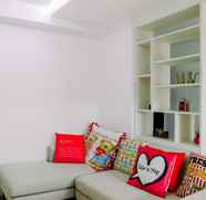 Sảnh chờ 2 Homey 1BR Apartment at Pancoran Riverside By Travelio