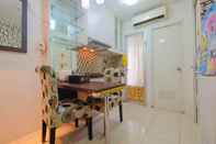 Lobi Emerald 2BR Apartment Gading Nias By Travelio