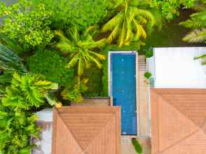 Swimming Pool 4 Lespalm Waterfall Pool VIlla