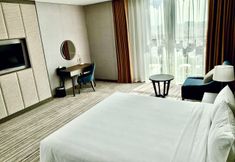 Bedroom 5 Muong Thanh Luxury Saigon Hotel