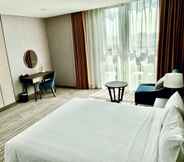 Bedroom 5 Muong Thanh Luxury Saigon Hotel
