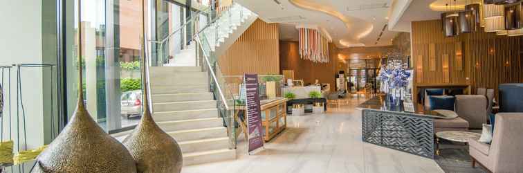 Lobby Standard Apartment with City View 1 by The Astra Condo Chiang Mai