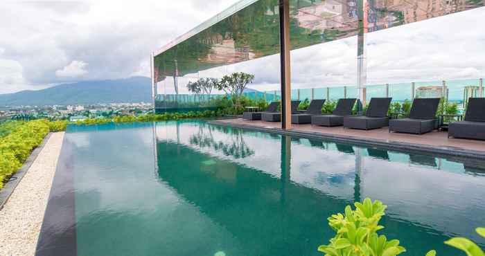 Swimming Pool Standard Apartment with City View 2 by The Astra Condo Chiang Mai