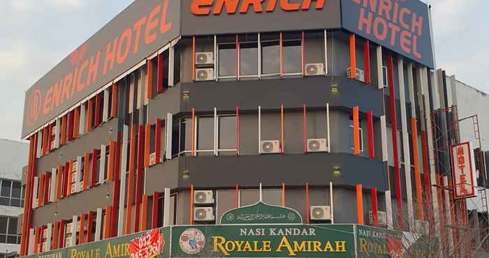 Bangunan Enrich Hotel Setia Alam