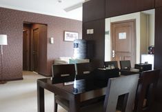 공용 공간 3 Well Appointed 3BR Apartment at Galeri Ciumbuleuit 1 By Travelio