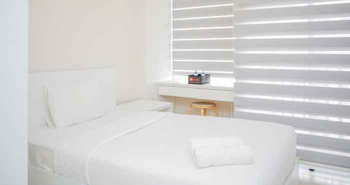 Kamar Tidur Simply Furnished Studio at Saveria Apartment By Travelio