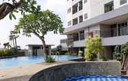 Swimming Pool 3 Spacious Studio Apartment @ Parkland Avenue near ICE BSD By Travelio