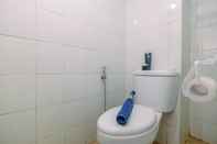 Toilet Kamar Homey and Comfortable Studio Apartment at Dramaga Tower near IPB By Travelio