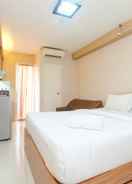 BEDROOM Clean and Comfortable Studio Green Palace Kalibata Apartment By Travelio