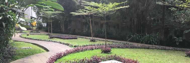 Lobby 2BR Apartment at Galeri Ciumbuleuit near Parahyangan University By Travelio