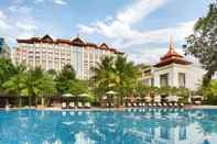 Swimming Pool Shangri-La Chiang Mai