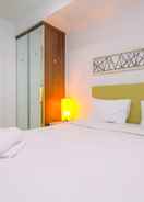 BEDROOM Modern Style Studio at Azalea Suites Apartment with City View By Travelio