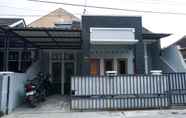 ล็อบบี้ 5 Comfy 3 BR Kenanga Homestay Wonocatur